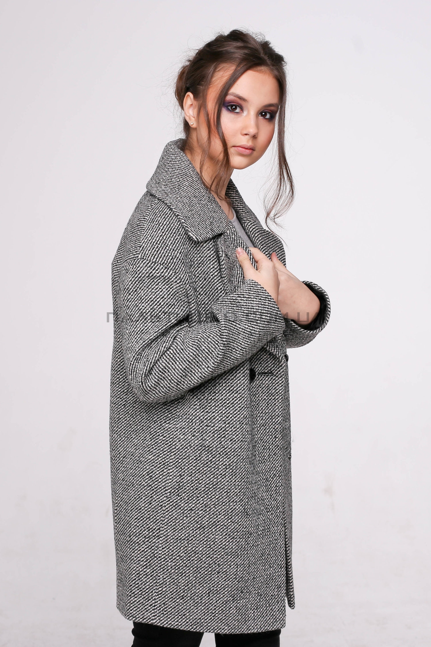  Жіноче напівпальто №101