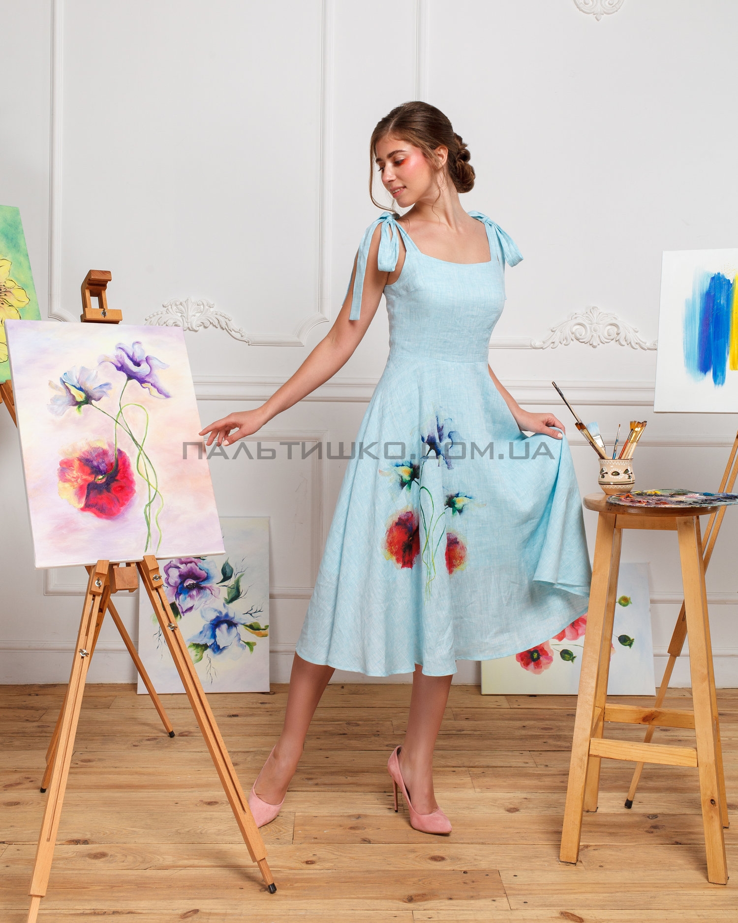  Сукня блакитна з маками