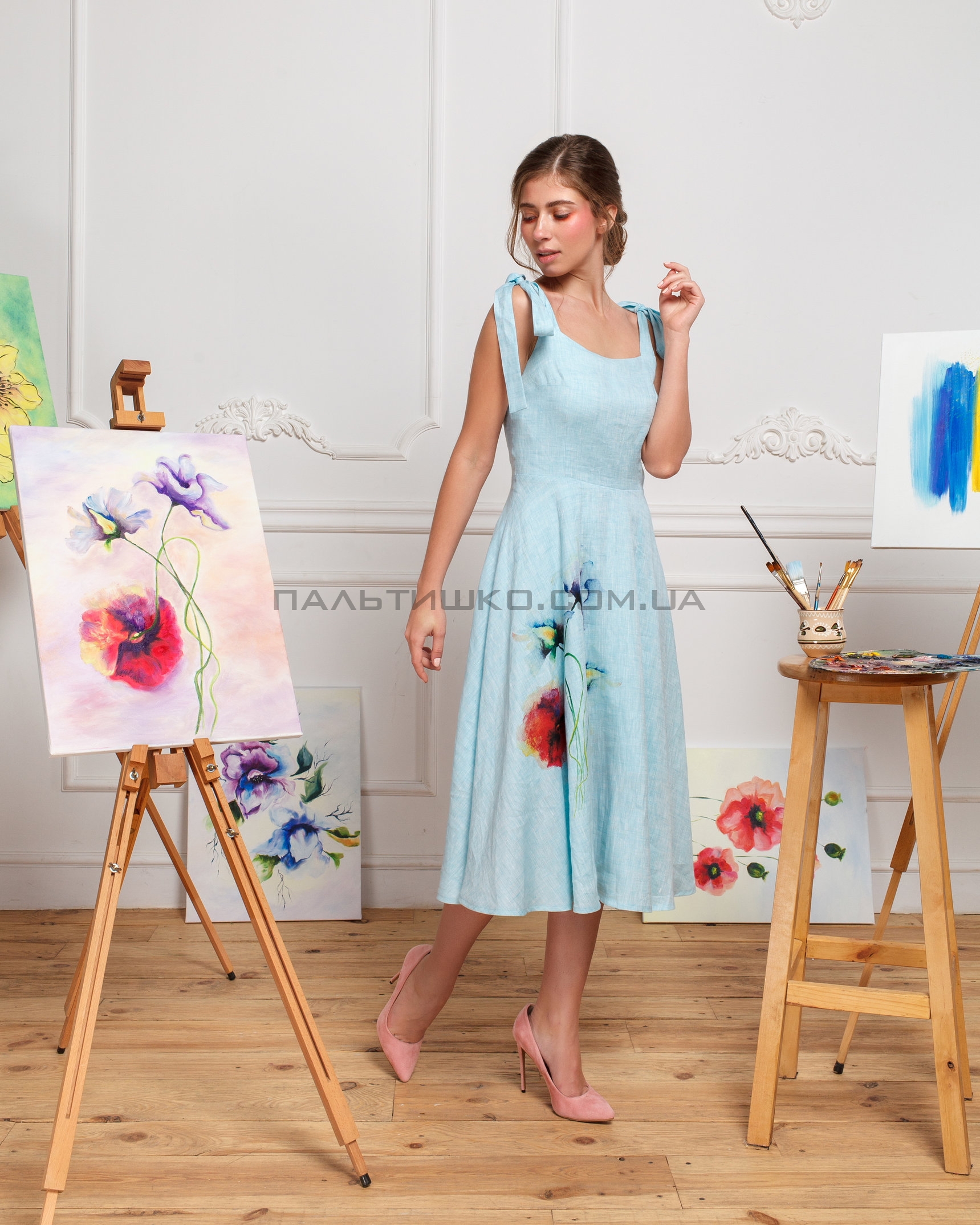  Сукня блакитна з маками
