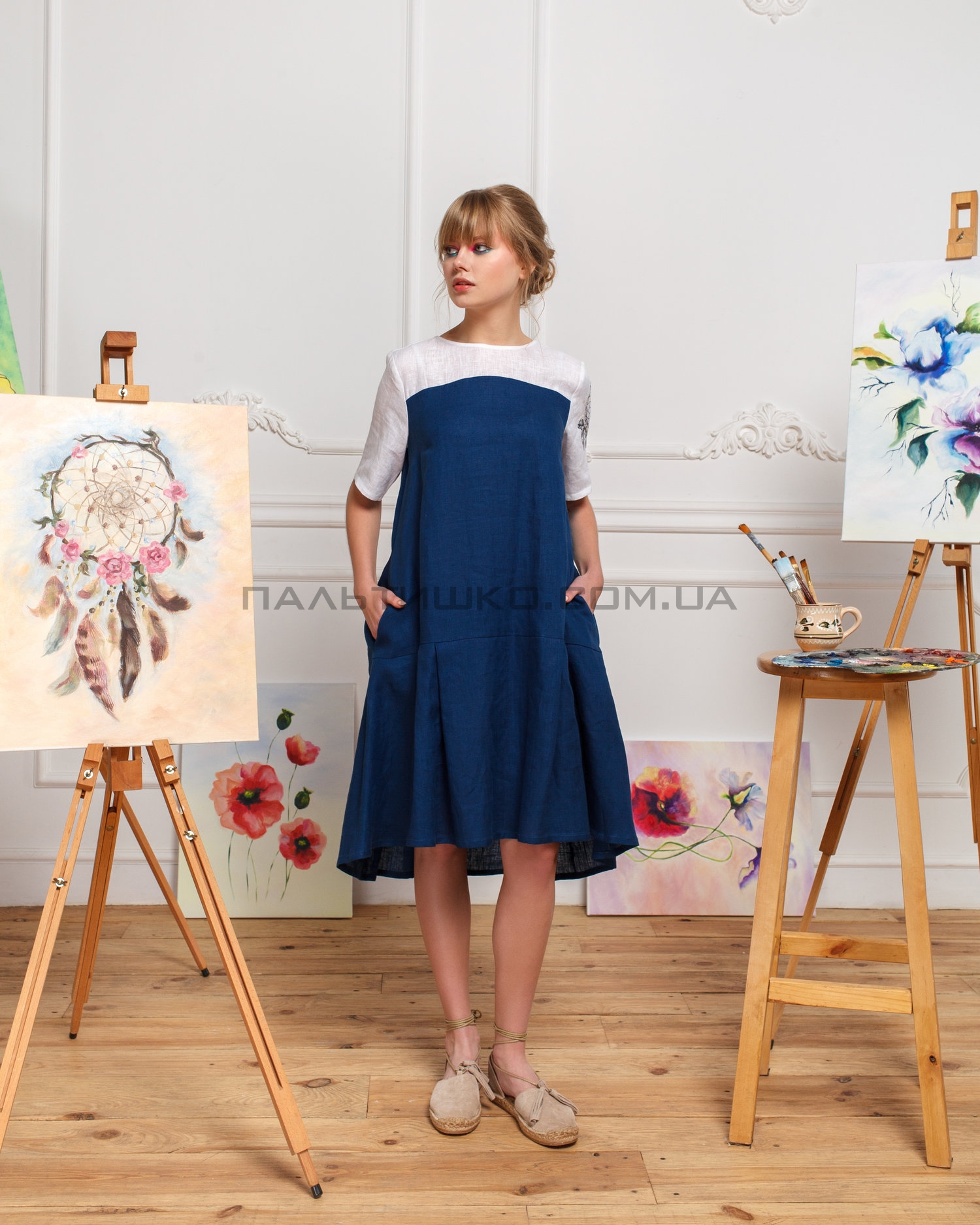  Платье бело-синее