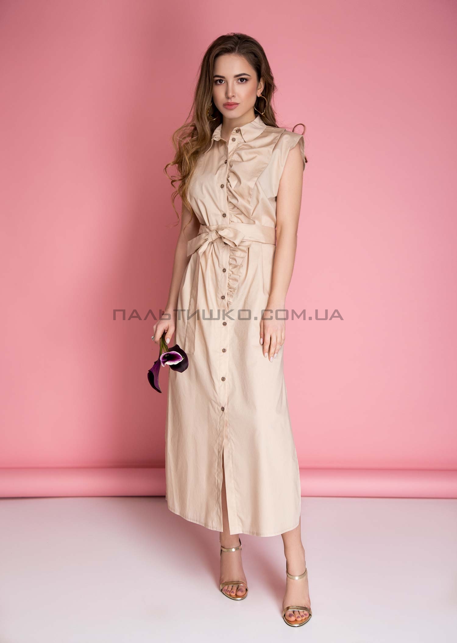  Сукня бежева з оригінальним воланом