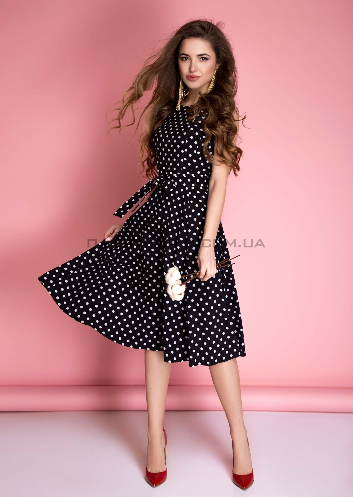  Сукня чорна в білий горошок розкльошена