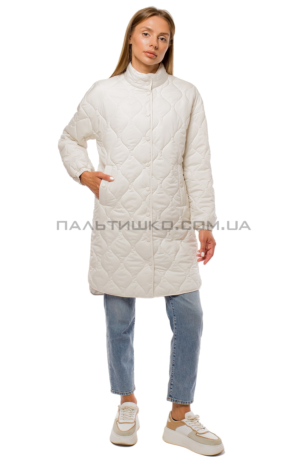  Жіноча зимова куртка біла