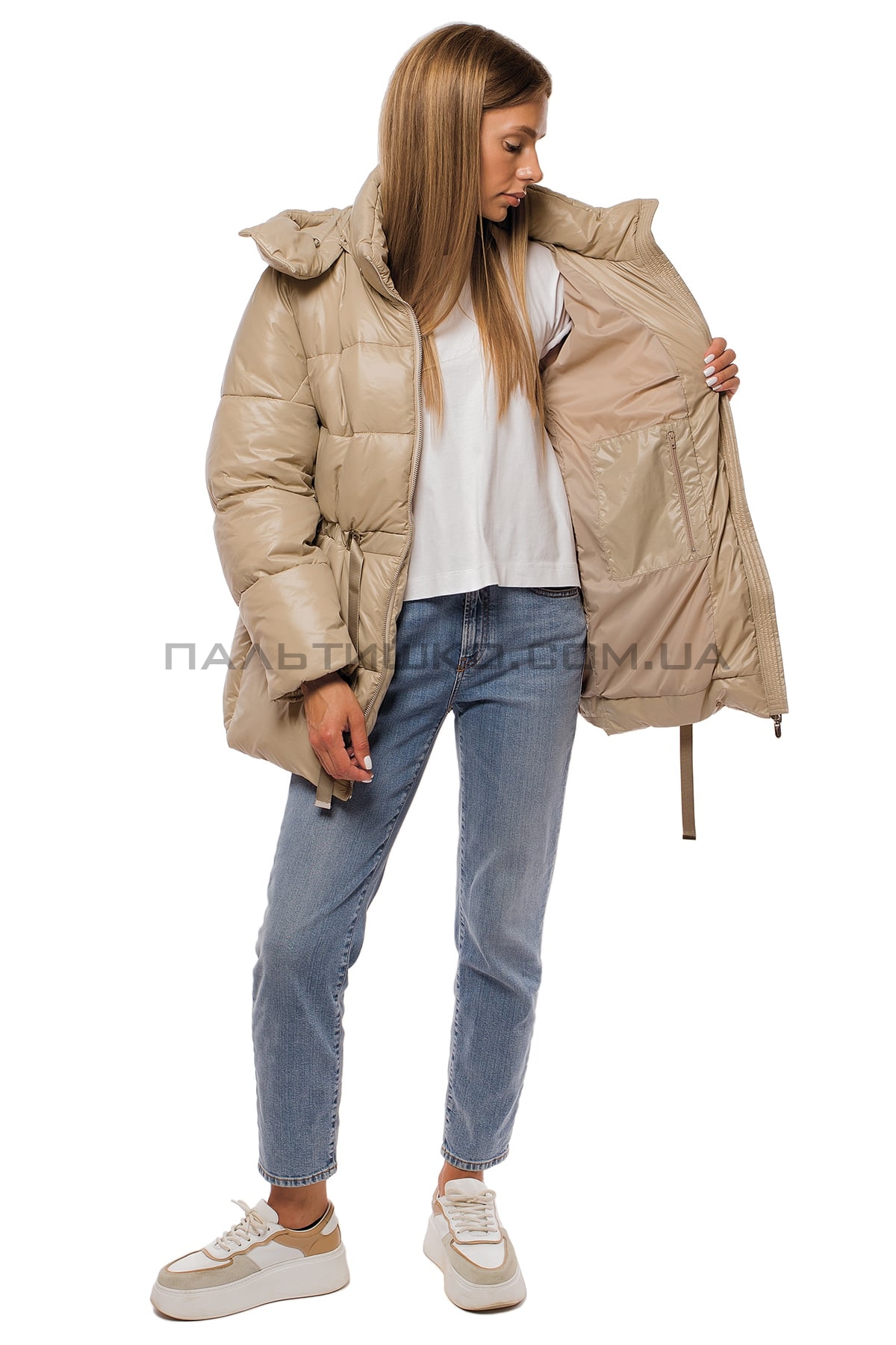  Жіноча коротка куртка беж