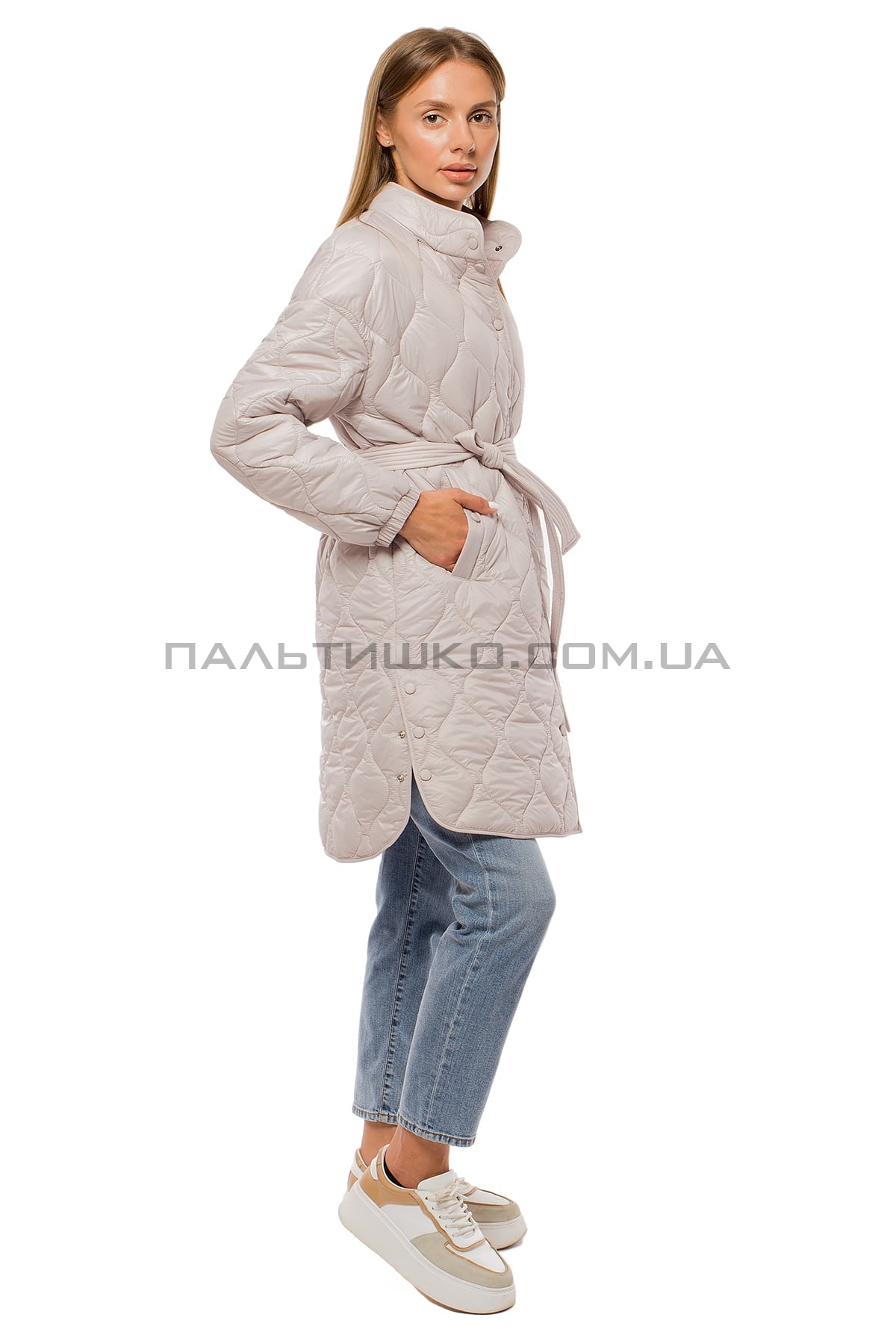  Жіноча зимова куртка сіра
