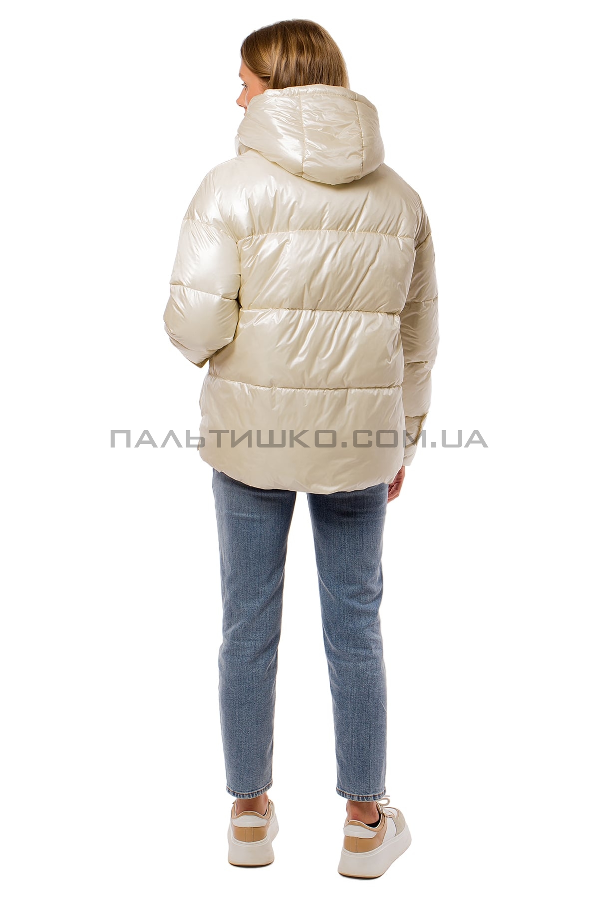  Женкская короткая куртка перламутровая белая